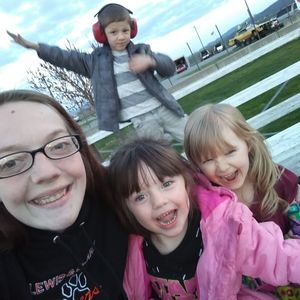 Meet your Posher, Crystal